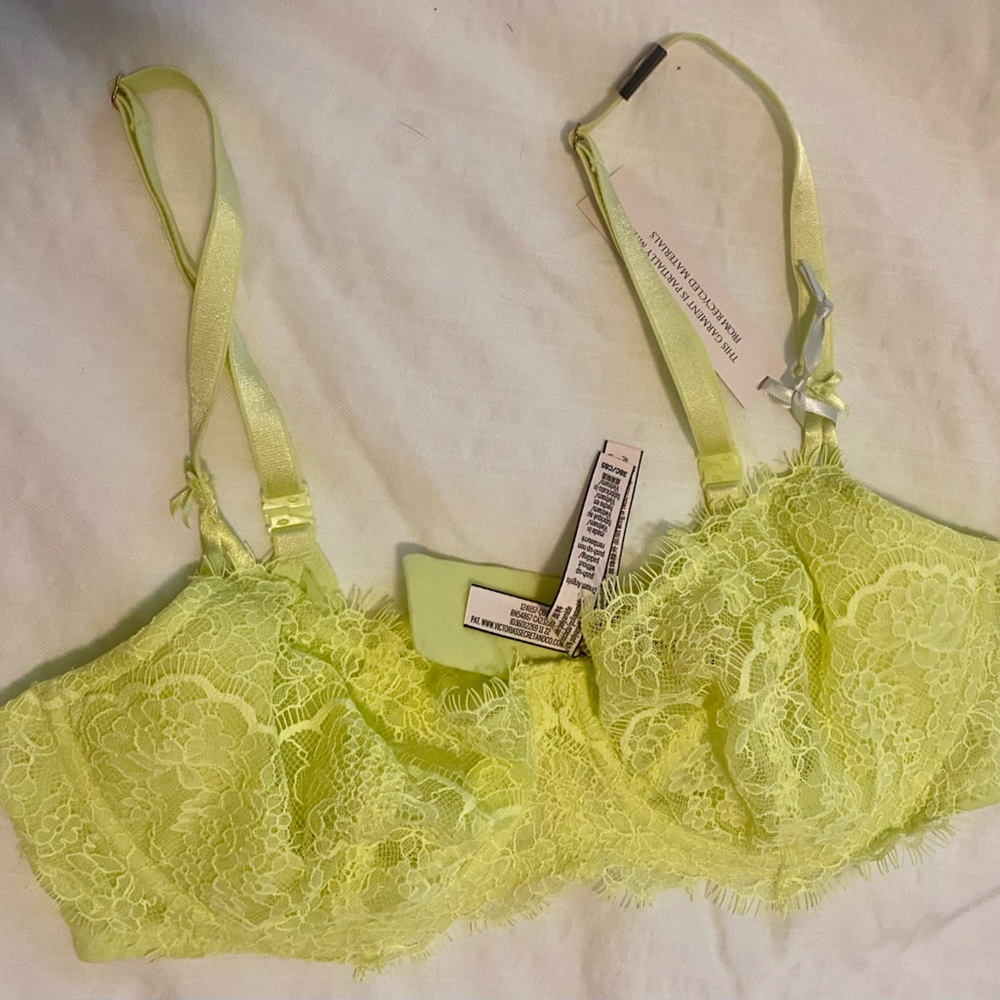 NWT VS bra